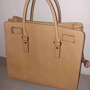 Tan Micheal Kors purse